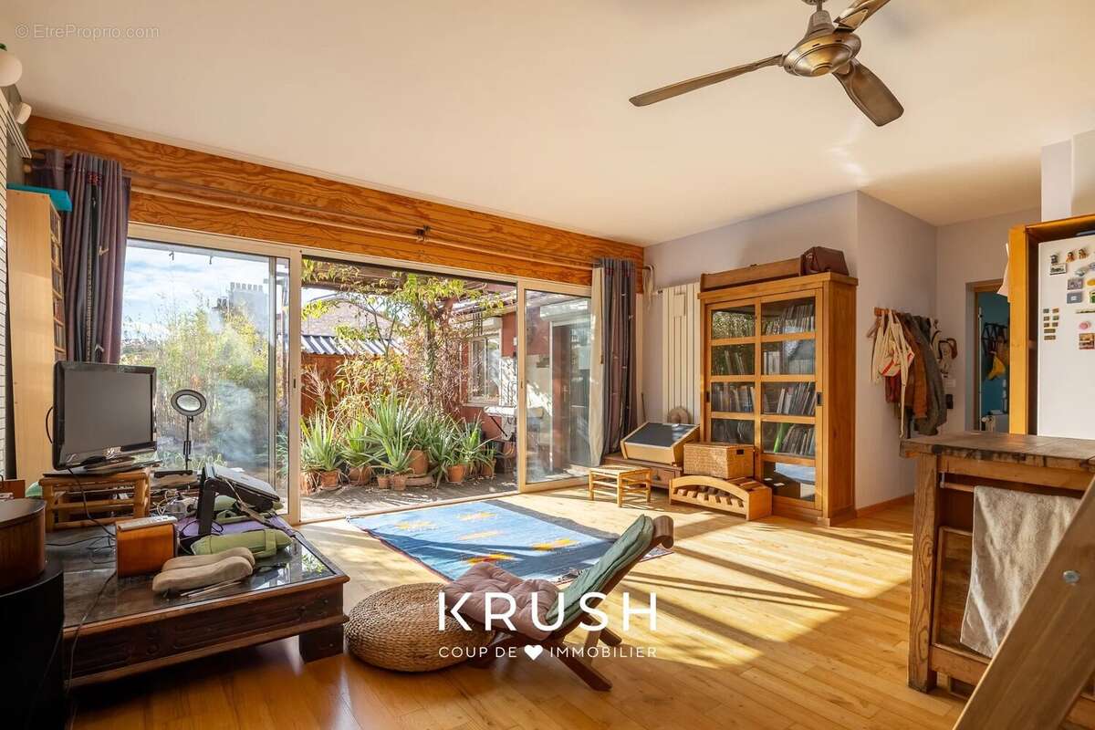 Appartement à MARSEILLE-4E