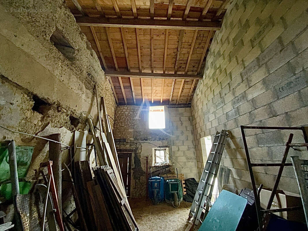 Maison à SAINT-CIERS-CHAMPAGNE