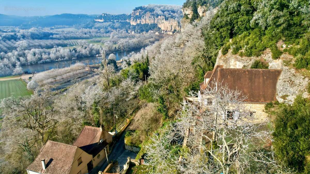 Maison à LA ROQUE-GAGEAC