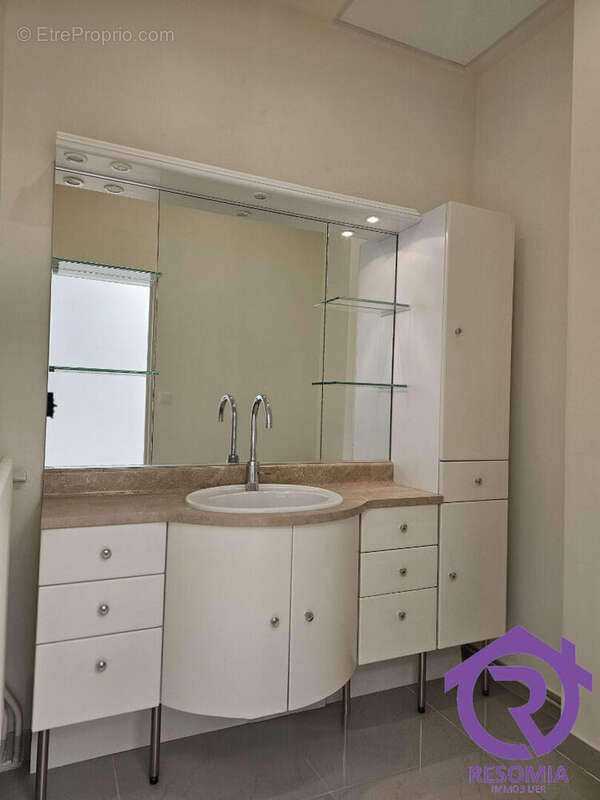 Commerce à PARIS-15E