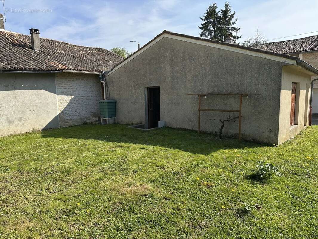 Maison à CEAUX-EN-COUHE