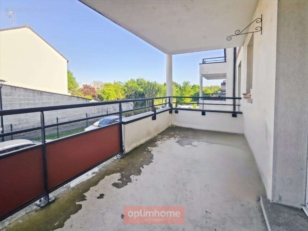 Appartement t2 avec balcon et parking - residence recente - photo 2