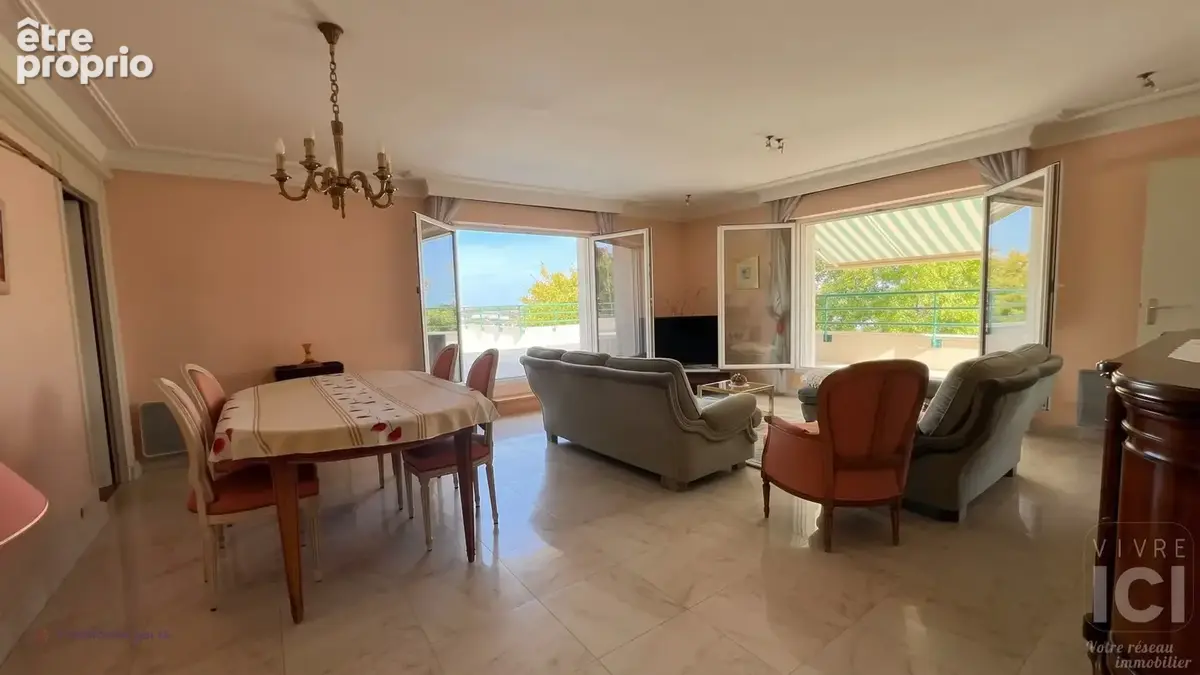 ORVAULT Petit Chantilly Dernier étage ,T5 de 107 m² & Terrasse panoramique de 142 m² - photo 11