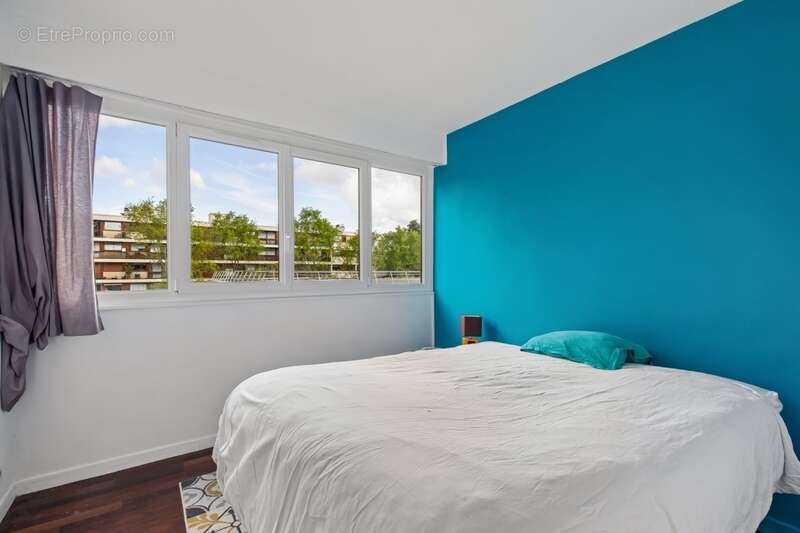 Appartement à LA CELLE-SAINT-CLOUD