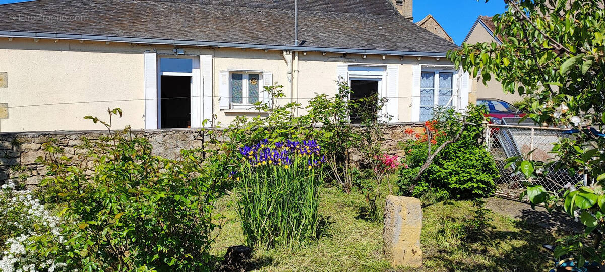 Maison à CHASSIGNOLLES