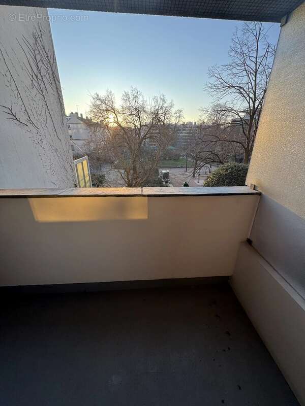 Appartement à PARIS-20E