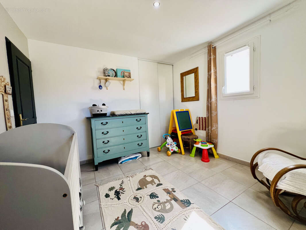 Vente villa T4 de 90m2 avec piscine sur un terrain de 206m2 - photo 20