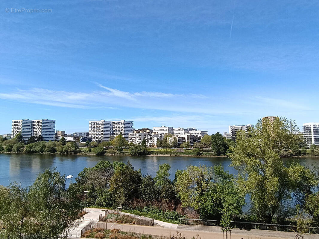 Appartement à SAINT-SEBASTIEN-SUR-LOIRE