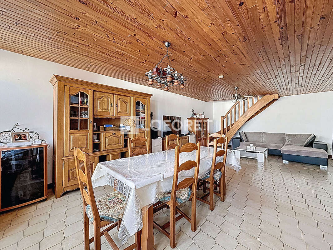 Maison à BOURMONT