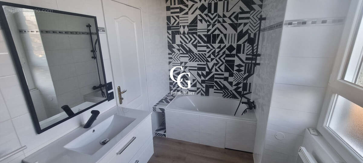 Maison à BOUGUENAIS