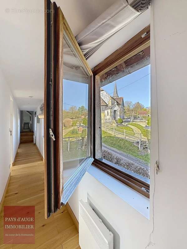 Maison à SAINT-PIERRE-SUR-DIVES