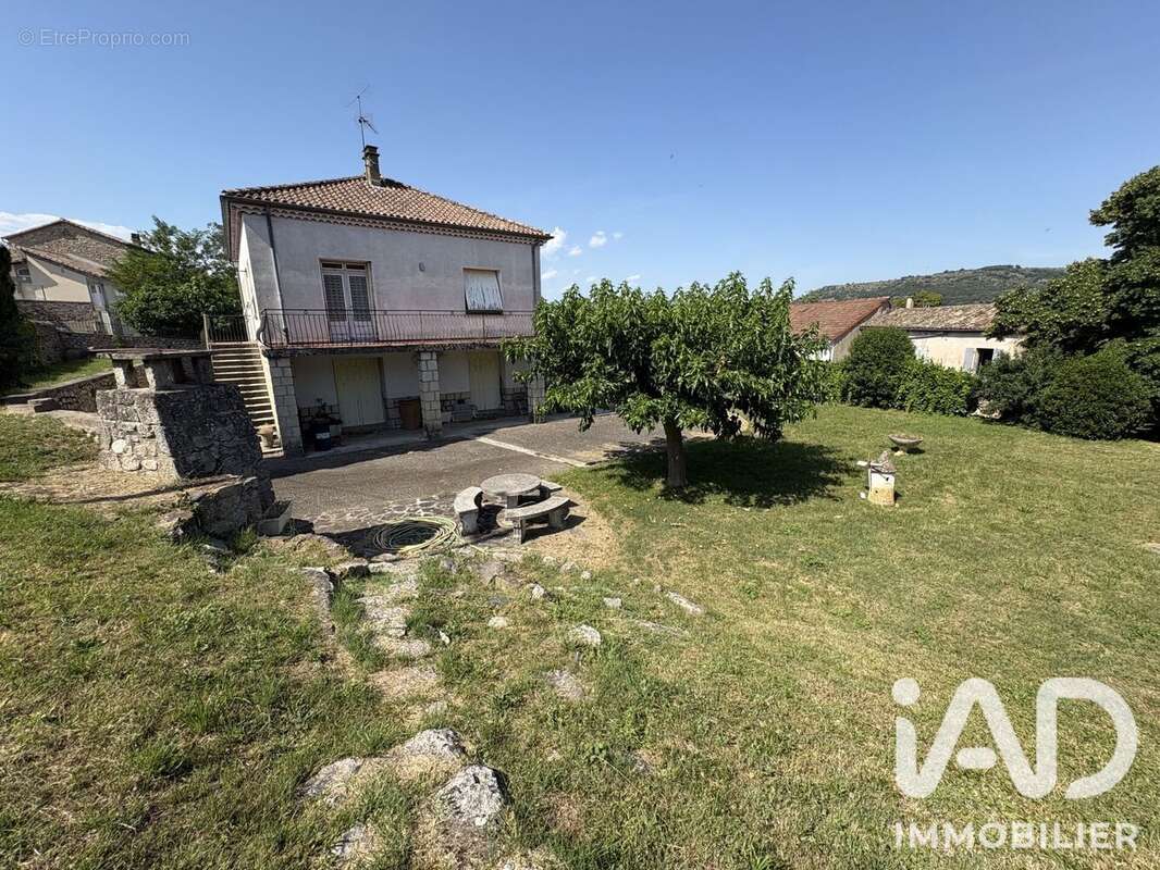 Maison 137 m² à Saint-Sernin  - photo 3