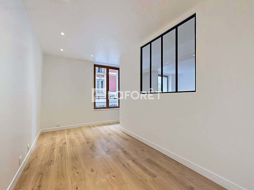 Appartement à SURESNES