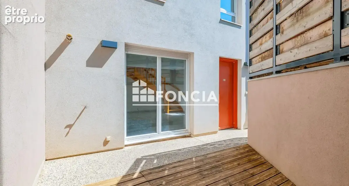CALUIRE ET CUIRE T3 Duplex type maison de ville – Terrasse 16 m² – Caluire - photo 2