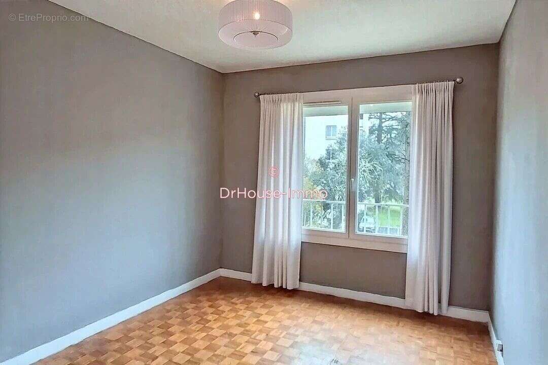 Appartement à BILLERE