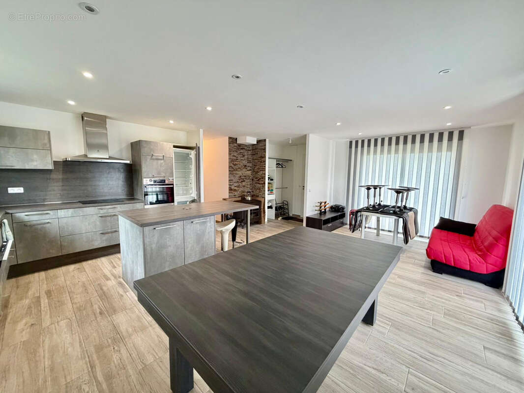 Vente jolie maison plain-pied de 2019  sur 3752 m2 de terrain dont un étang LURE - photo 4
