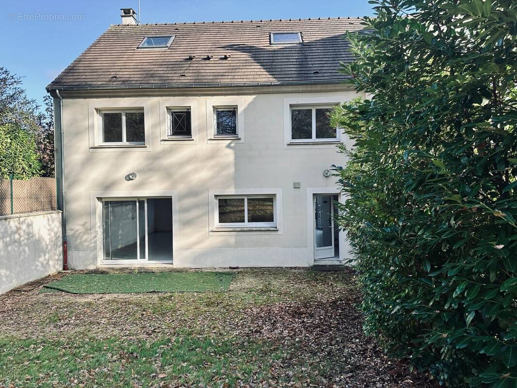 Maison à CELY