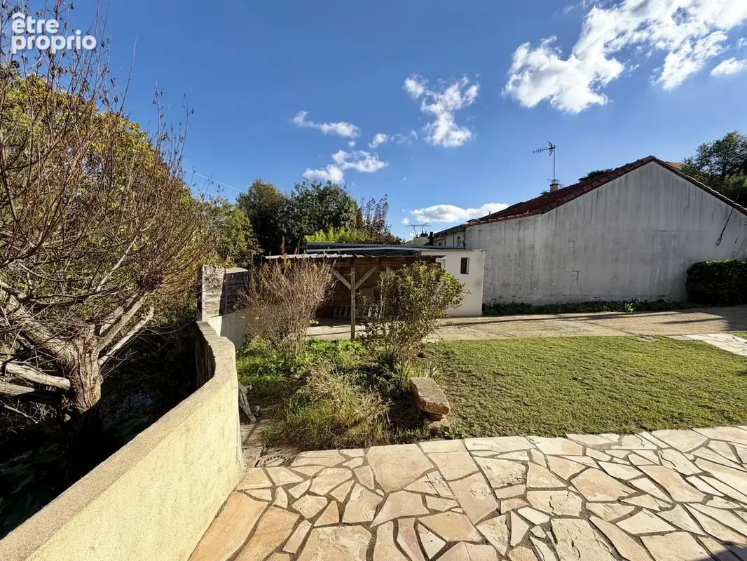 Maison ancienne avec garage et vrai jardin ! - photo 12
