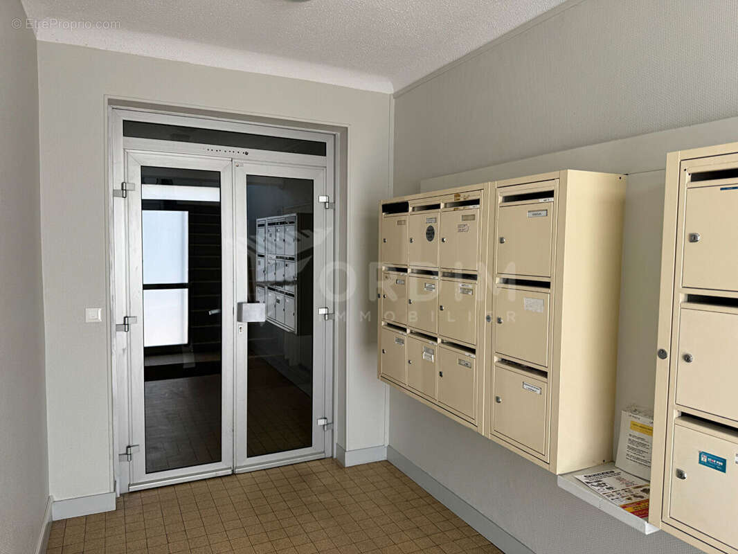 Appartement de type T3 de 72 m² dans résidence sécurisée proche commodités et gare - photo 11
