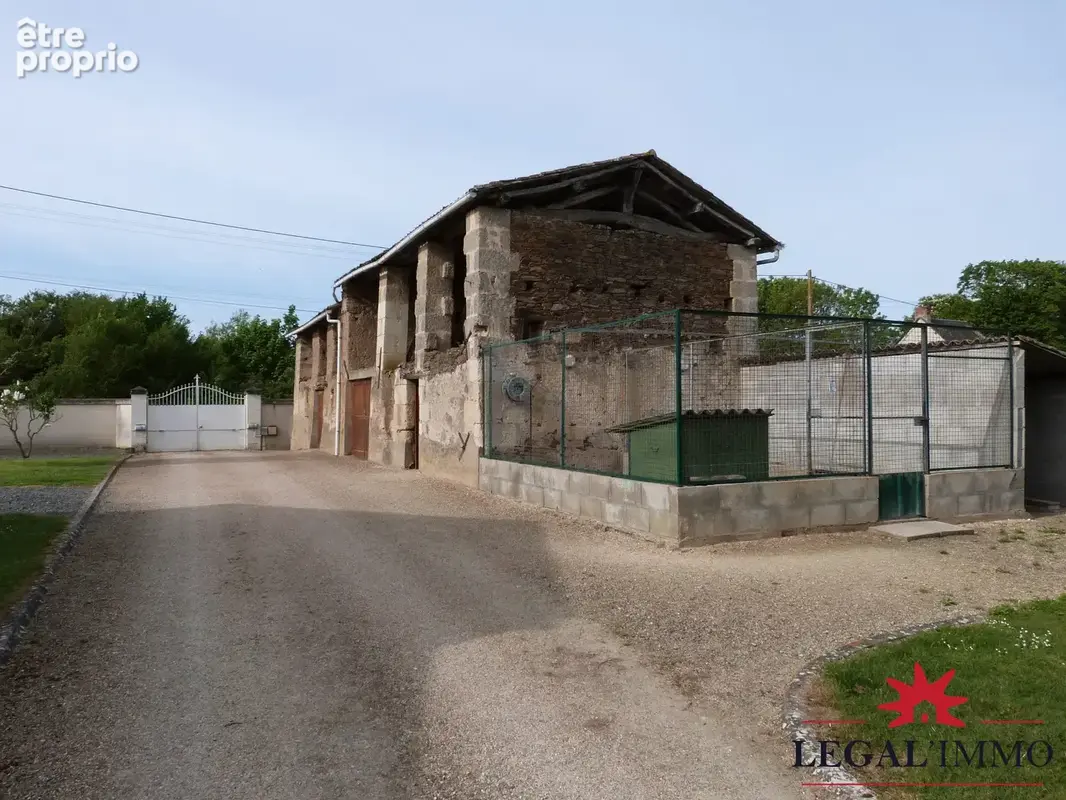 Maison 6 pièces 210 m² à vendre à Clere-Sur-Layon (49560) - photo 2