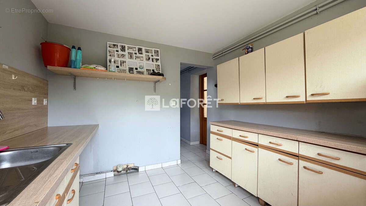Varennes-en-argonne - 8 pièces - 176 m² - photo 10
