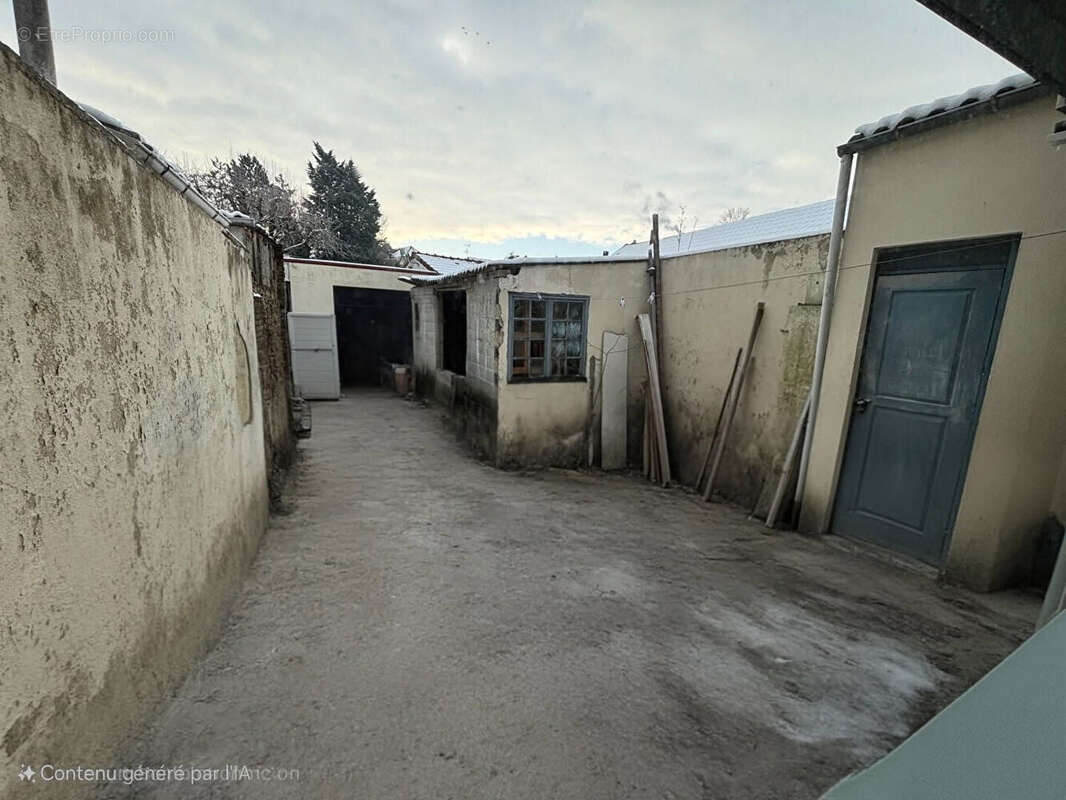 Maison à BRUAY-LA-BUISSIERE