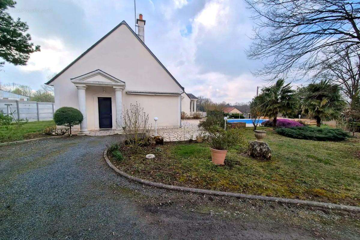 Maison à LE MAGNY
