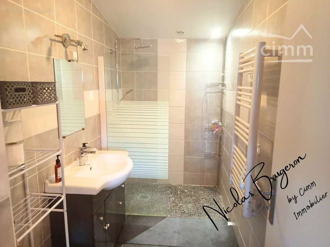 En exclusivité – Ensemble immobilier avec deux habitations, étang et près d’un hectare de terrain - photo 43