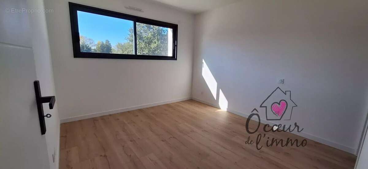 Maison à SAINT-MACAIRE-EN-MAUGES