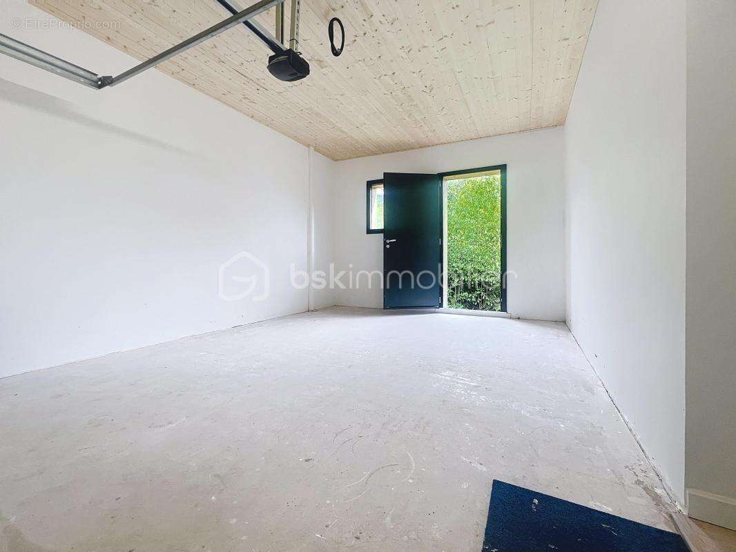 Maison à MEYLAN