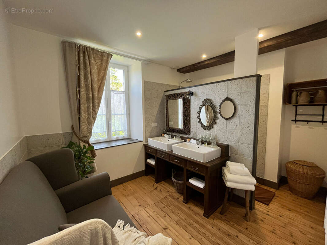 Maison à LONS-LE-SAUNIER