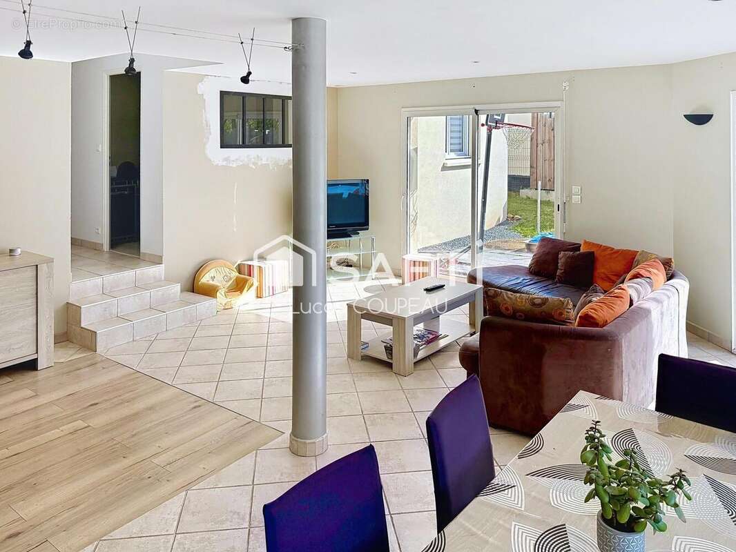 Photo 2 - Maison à CHAMPIGNE