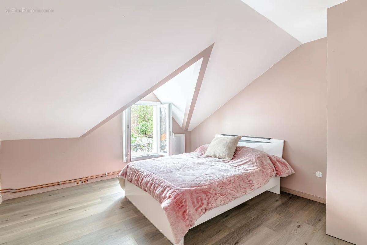 Maison à LE THILLAY