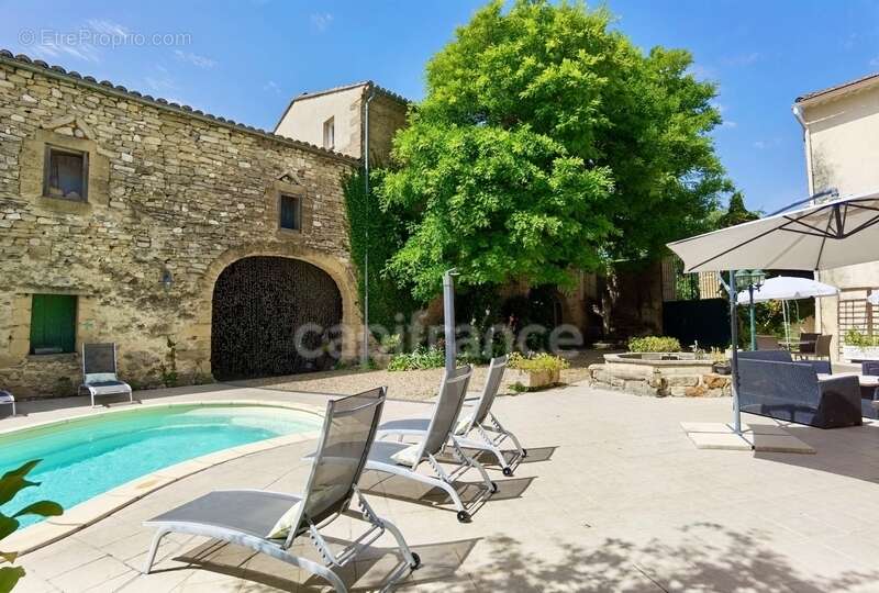 Dpt Gard (30), à vendre UZES propriete P14 de 548 m² - Terrain de 830,00 m² - photo 5
