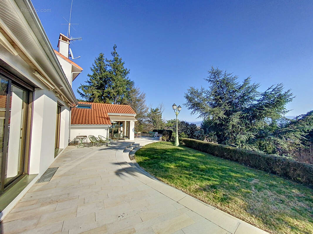 Maison à LA TALAUDIERE