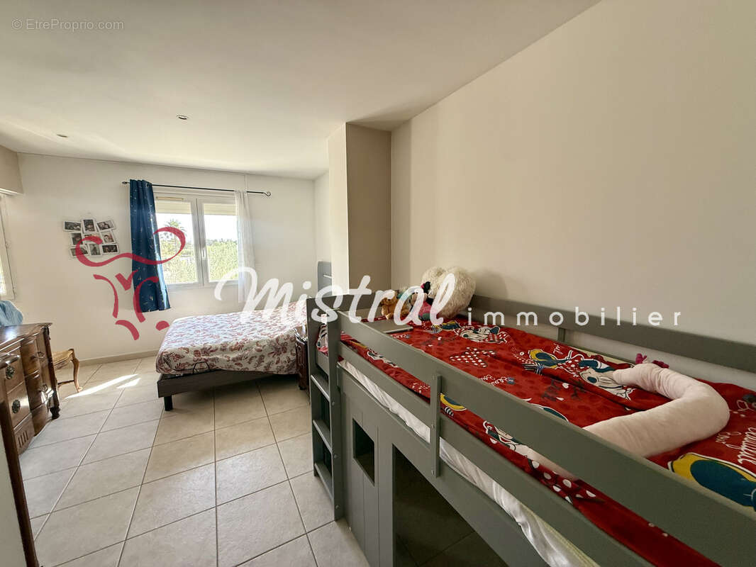 Aigues mortes villa 3 chambres suite rdc garage - photo 7