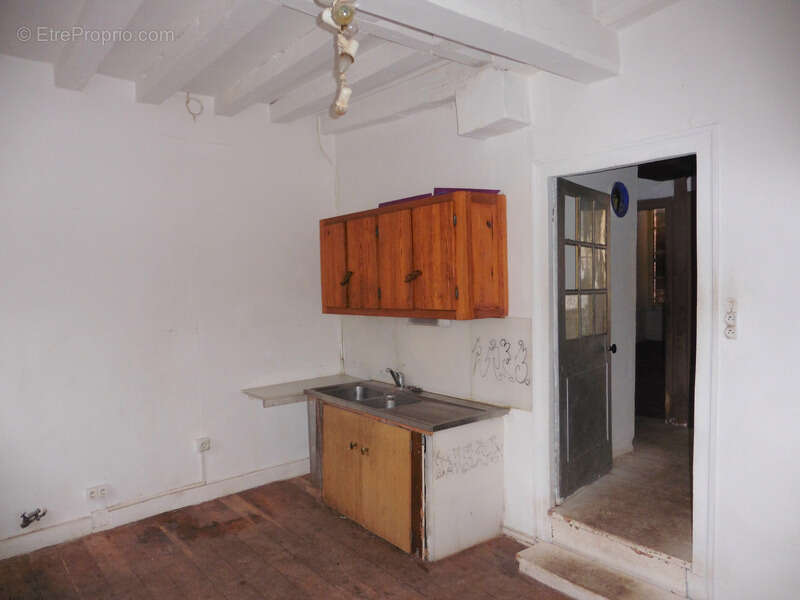 Maison à VILLENEUVE-L'ARCHEVEQUE