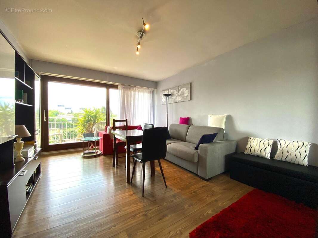 Photo 2 - Appartement à FRESNES