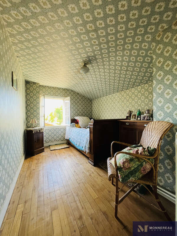 Maison à LEGUILLAC-DE-CERCLES