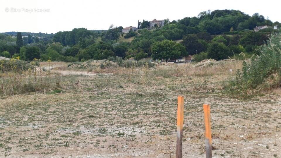 Terrain à TOUVRE
