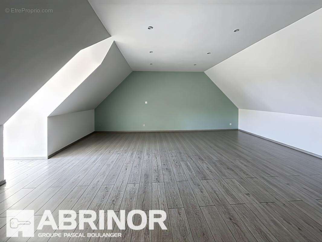 Maison à GONDECOURT