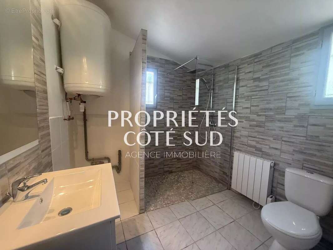 Maison à LES ANGLES