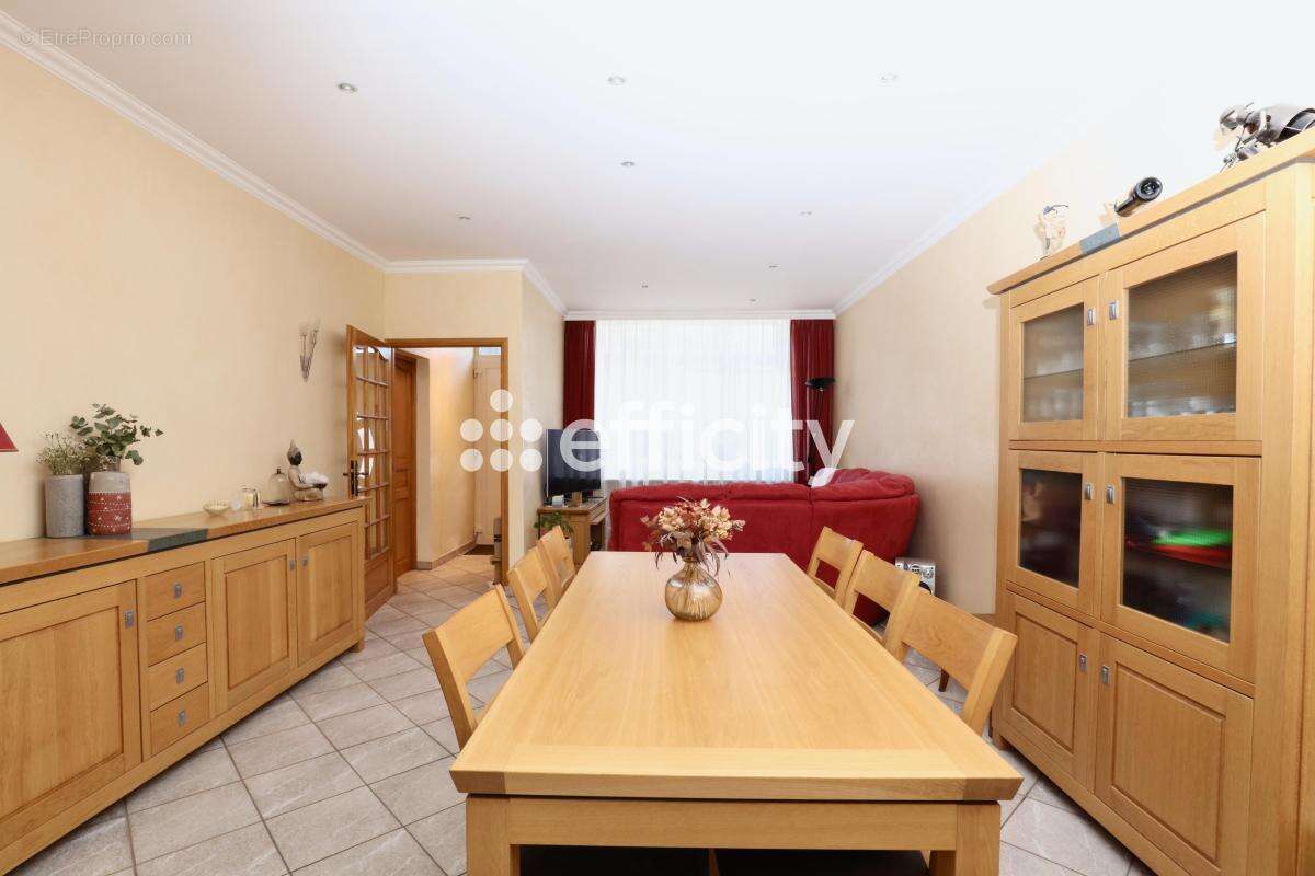 Maison 140 m² à Croix  - photo 4