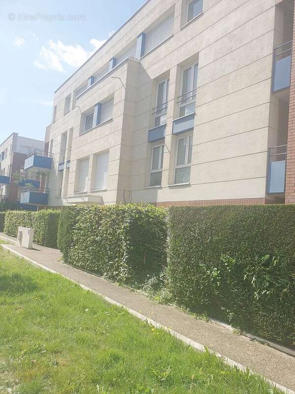 Appartement à MONTIGNY-LE-BRETONNEUX