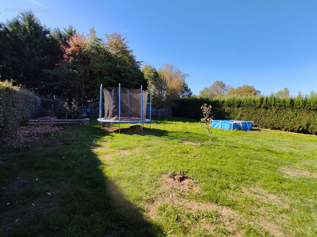 Maison à PETIT-PALAIS-ET-CORNEMPS