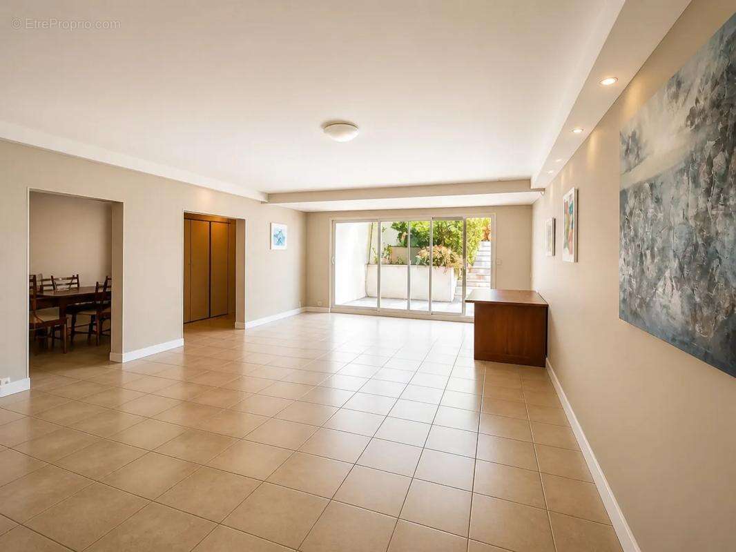 Maison d’architecte de 257m² 6 chambres piscine - à rénover - photo 15