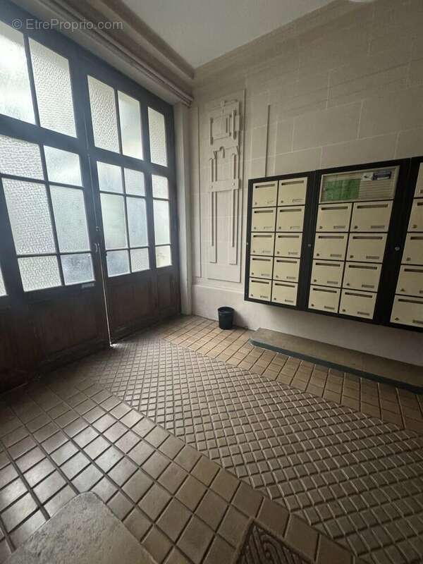 Appartement à PARIS-20E