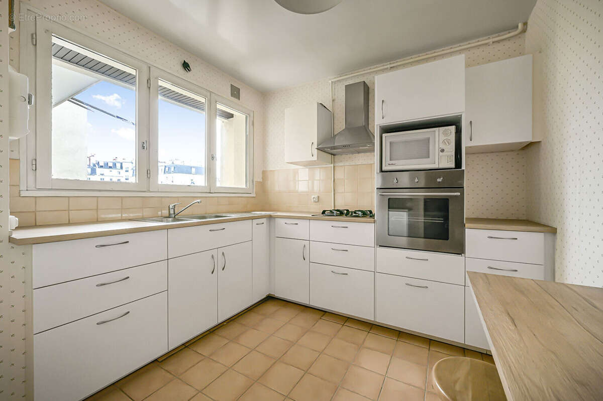 Appartement à PARIS-12E