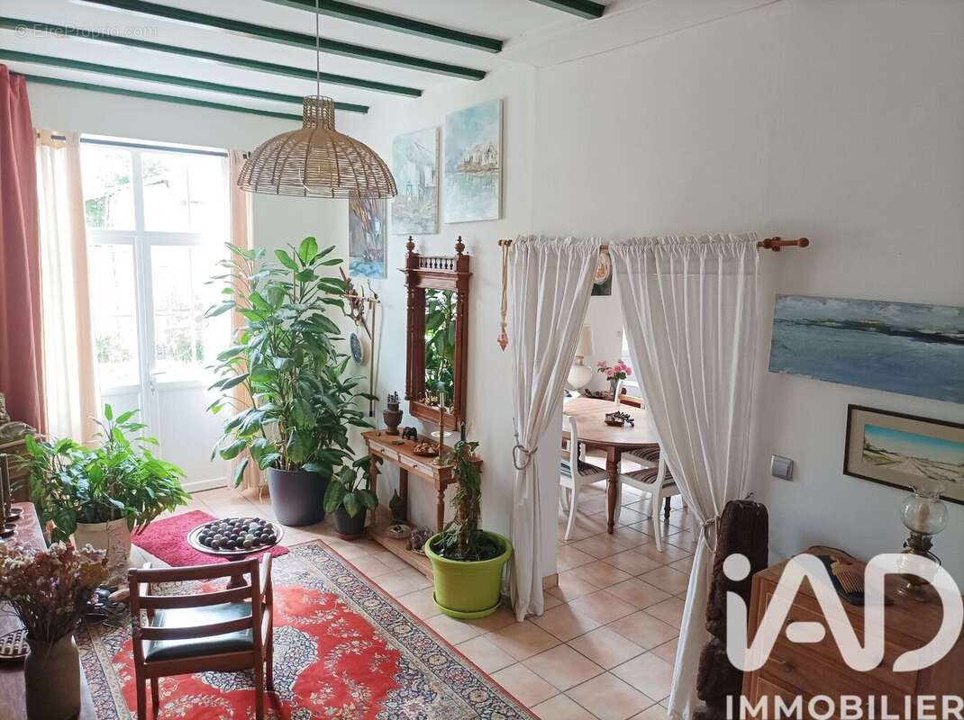 Photo 5 - Maison à CORME-ROYAL