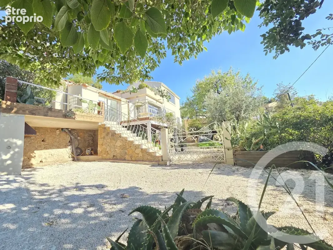 Maison à OLLIOULES